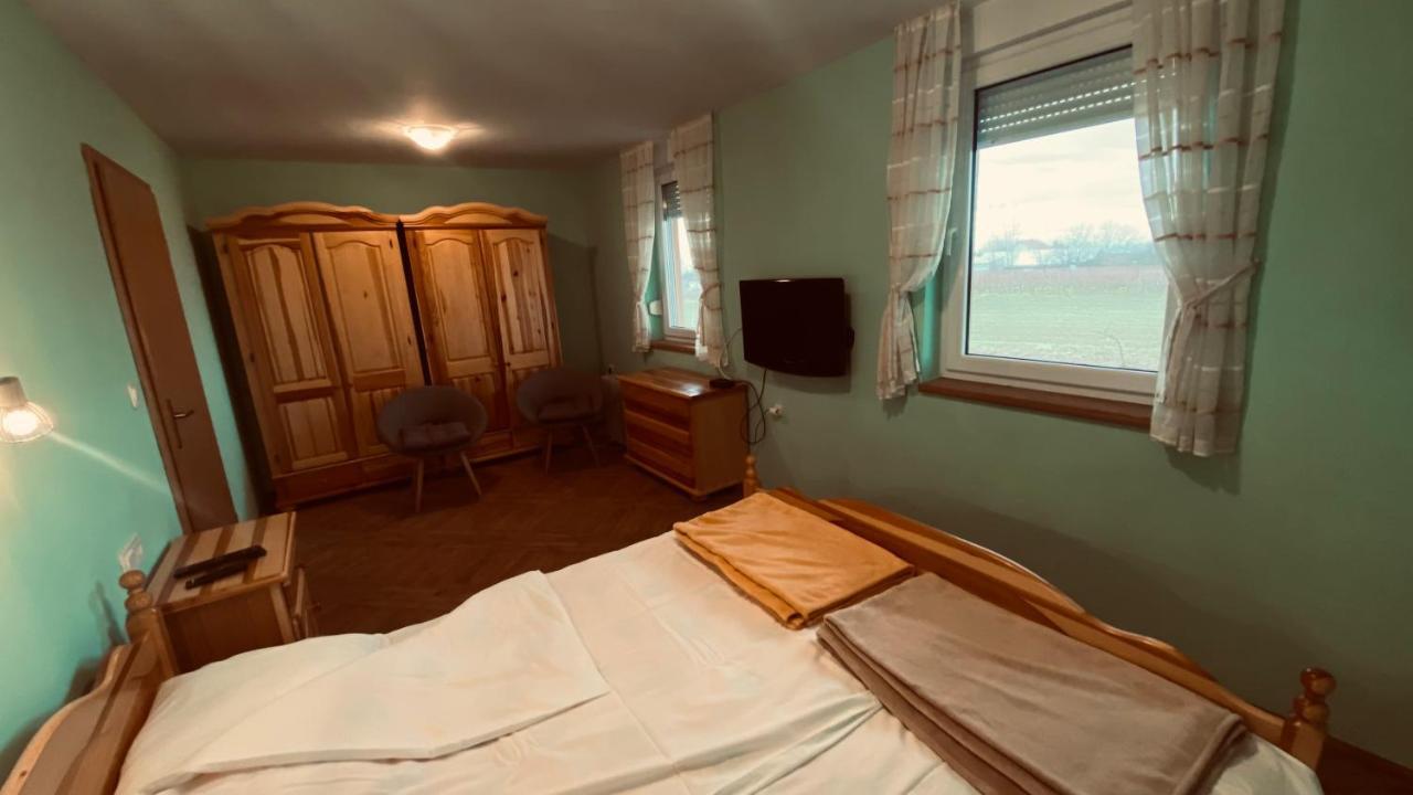 Villa Kuca Za Odmor Brzica Erdut Esterno foto